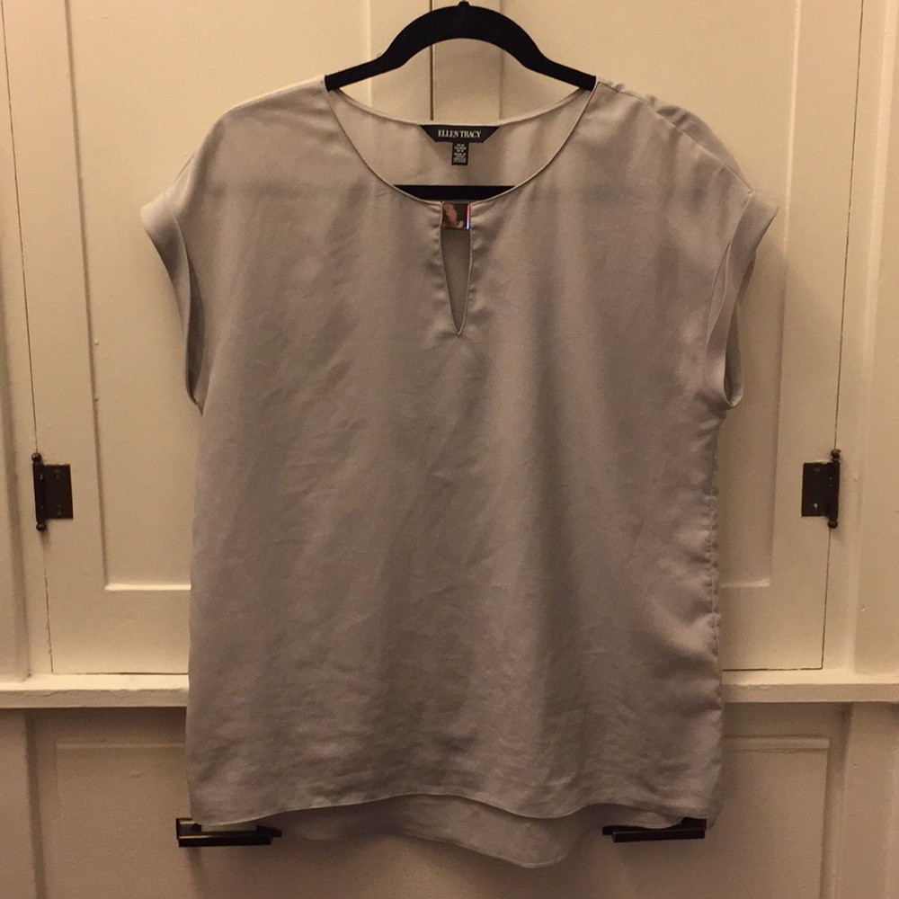 Ellen Tracy medium top